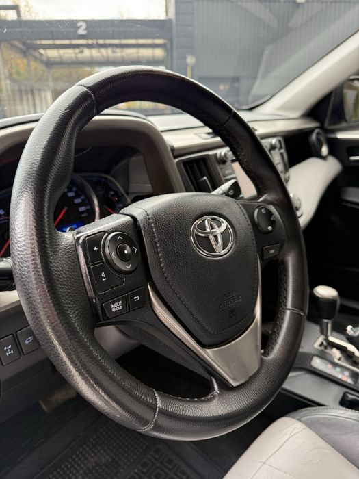 Toyota Rav 4 2.2 2013