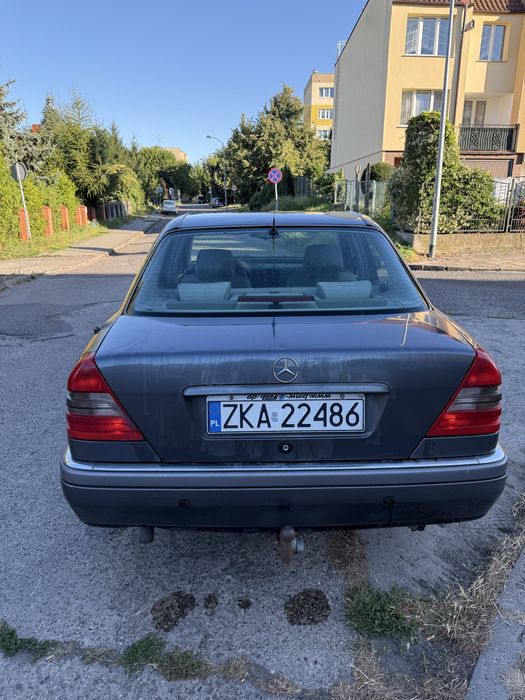 Mercedes C180automat/ oplaty rok -mozliwa zamiana i dostawa