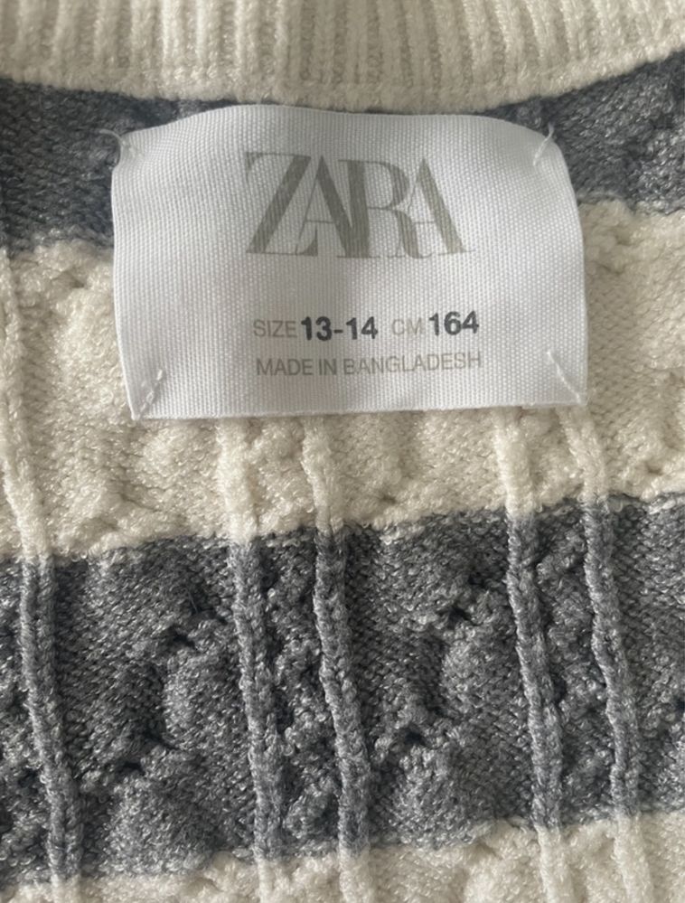 Sweter w paski Zara