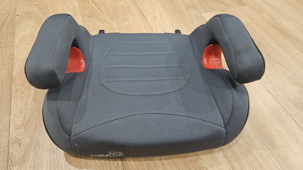 Продається два дитячі бустери