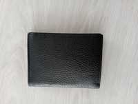 Czarny portfel męski