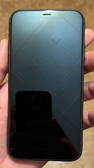 iphone 11 чорного кольору (торг)