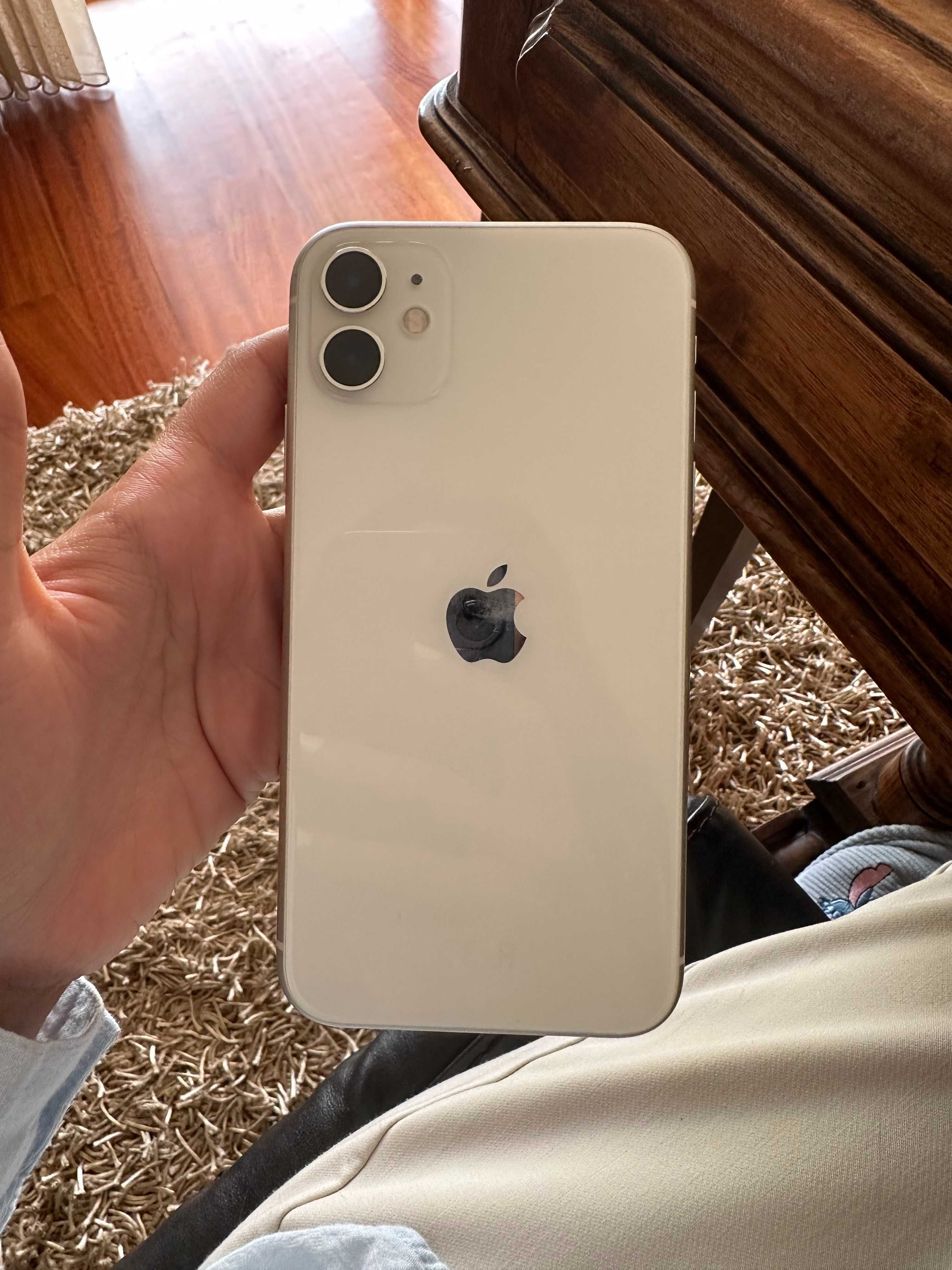 Iphone 11 branco 64 gb