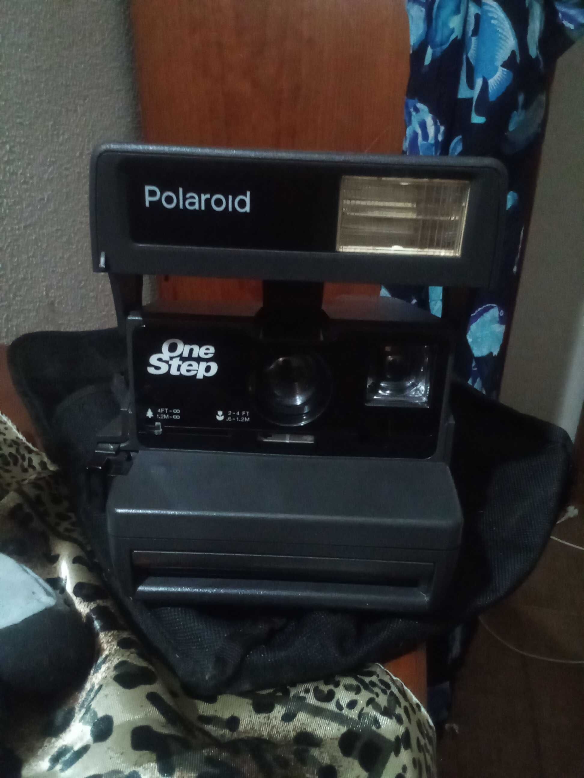 Máquina fotográfica POLAROID