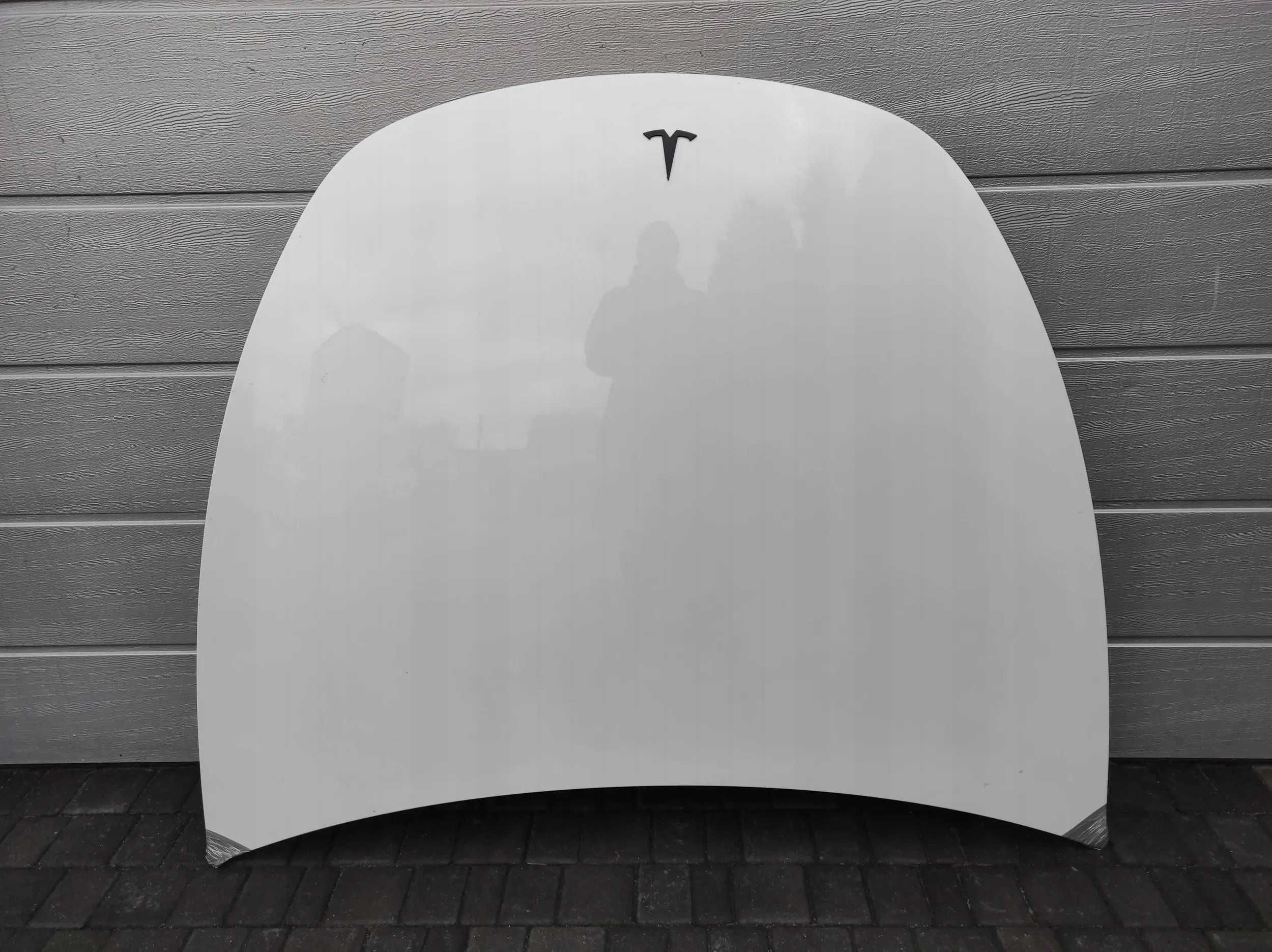 Tesla Model Y капот рест дорест