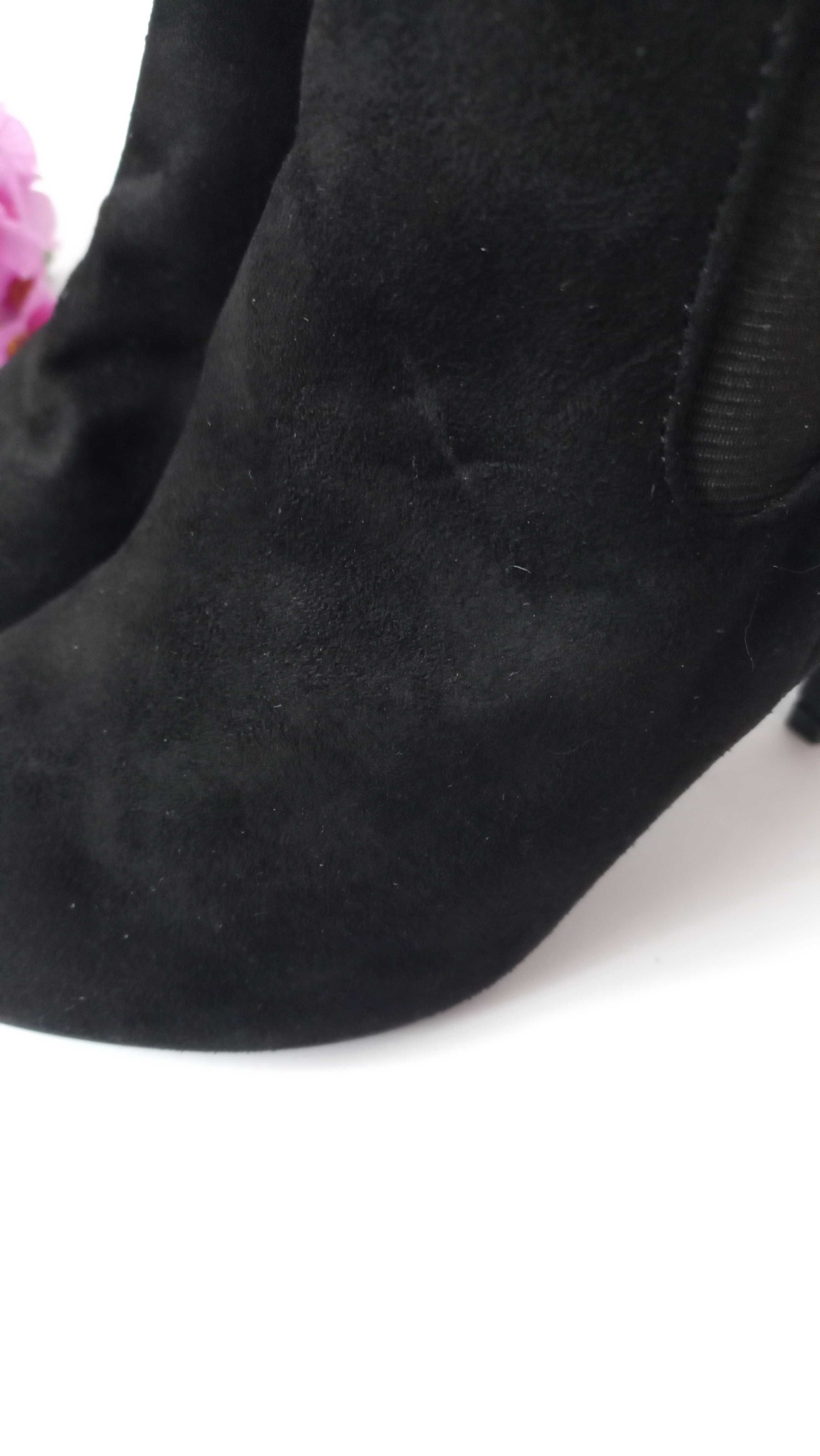 Чорні чоботи 38 розмір нові демісезон замшеві чобітки на шпильці