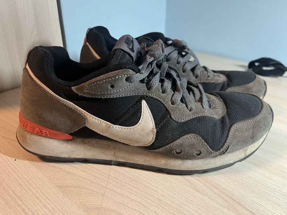 Кросівки nike venture runner