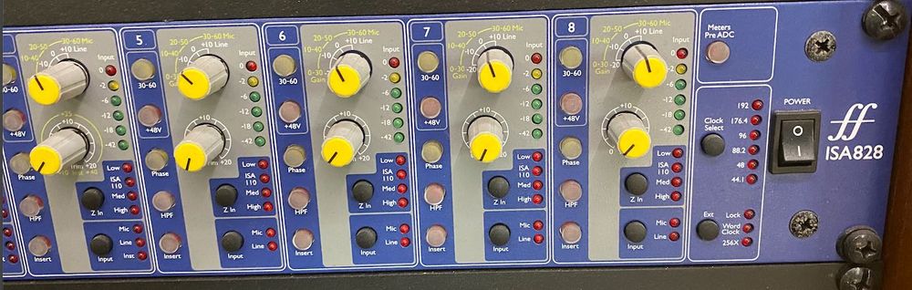 Focusrite ISA 828 - pré amp 8 canais