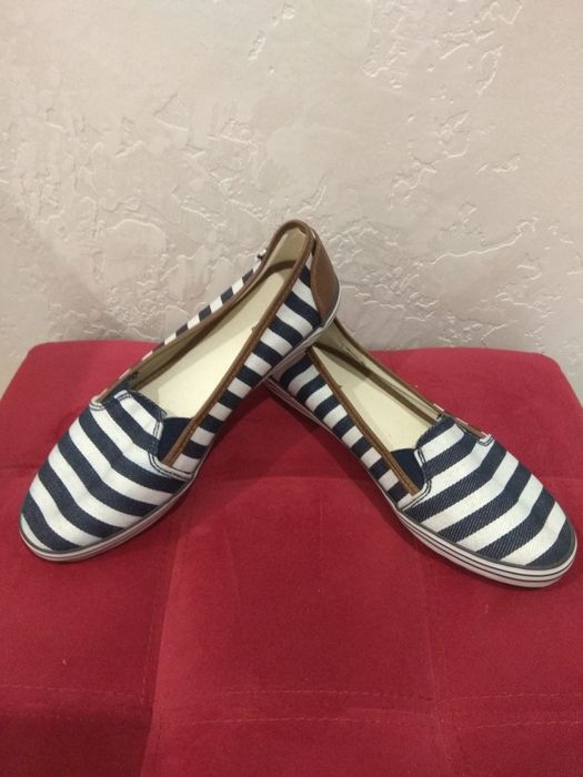 Нові мокасини, кеди, кросівки Graceland