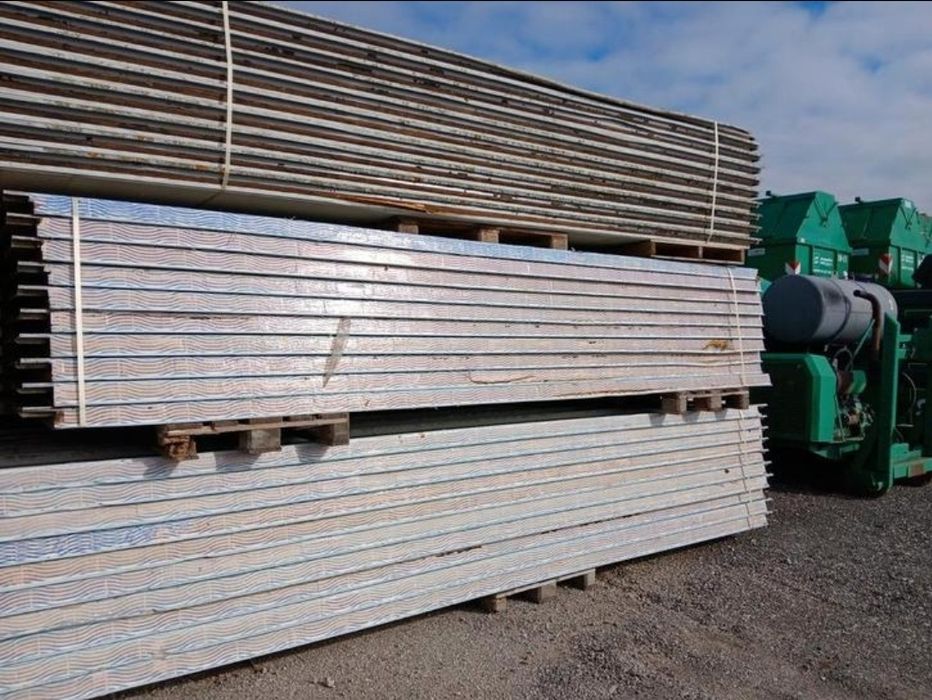 Płyta  warstwowa dachowa obornicka PIR gr 50 mm526m2