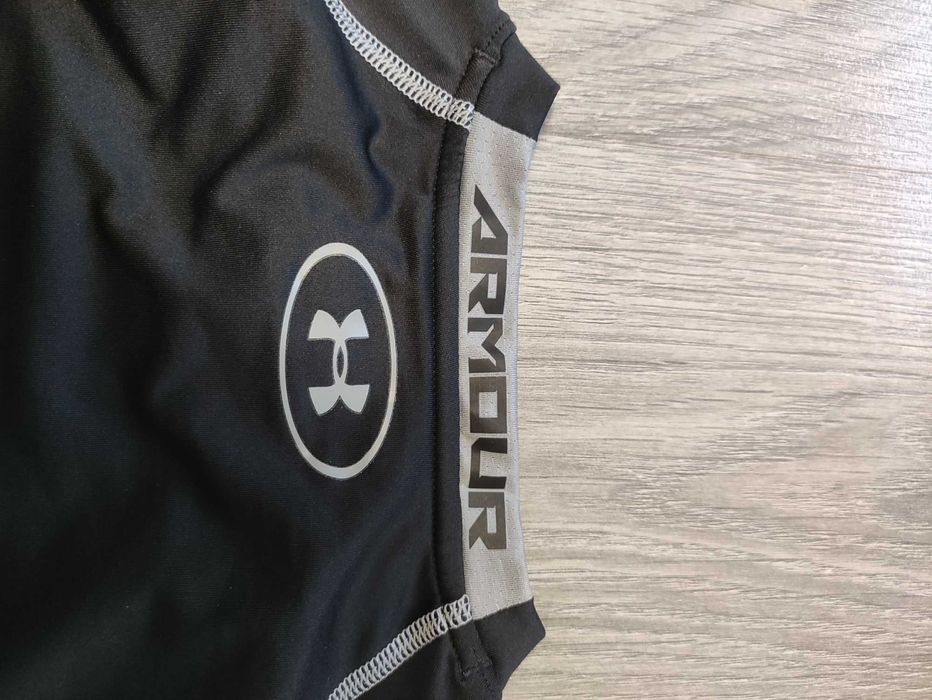 Компресійна футболка Under Armour