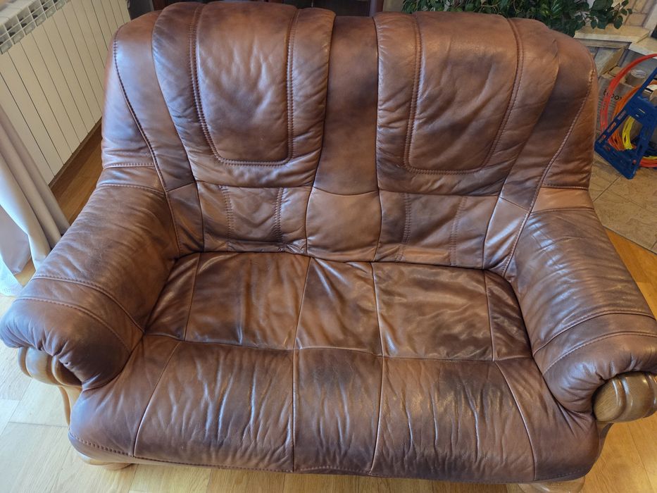 Komplet mebli skórzanych - sofa oraz 2 fotele