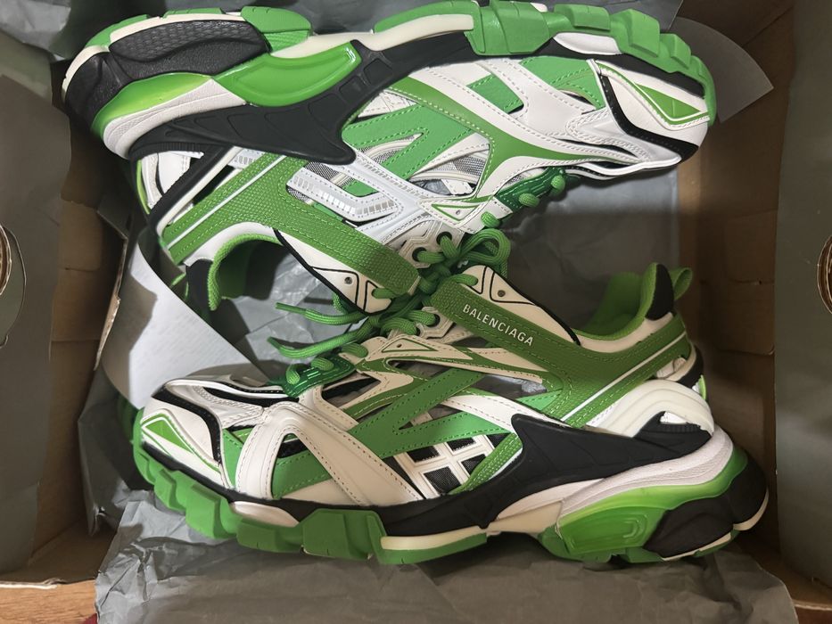 Balenciaga track 2