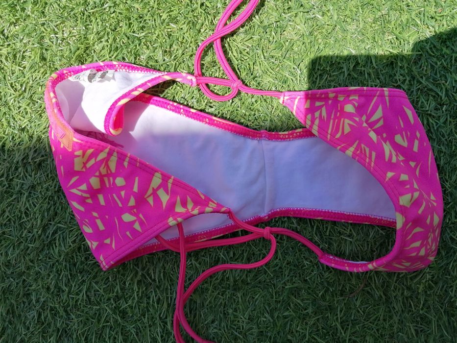 Bikini Rosa deeply