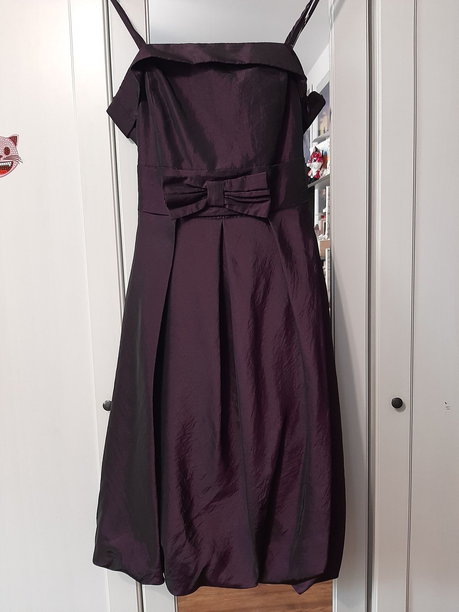 Fioletowa sukienka wieczorowa