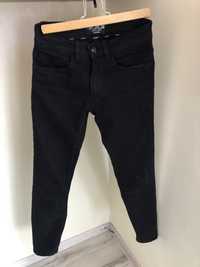 Jeansy spodnie firma bershka 34 czarne