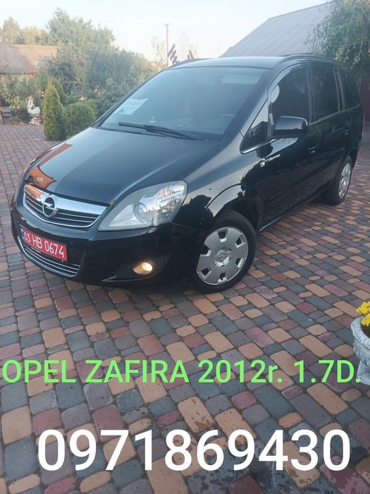 OPEL zafira b 2011r