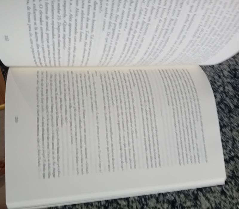 Livro usado poucas vezes