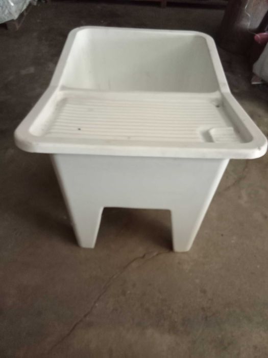 Tanque de lavar roupa plástico