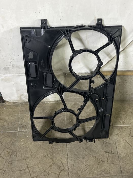 Заглушка накладка противотуманки Tiguan 2