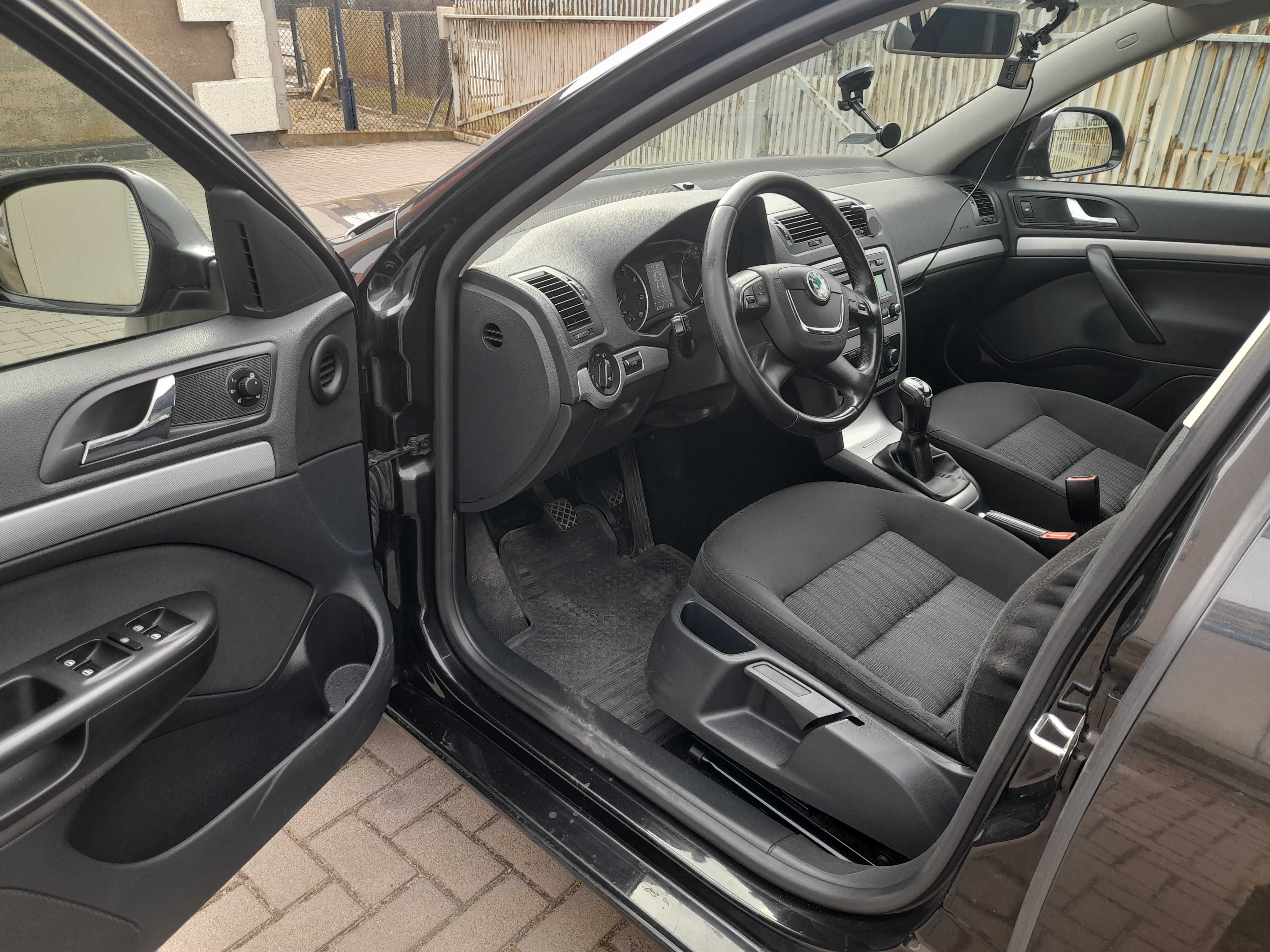Skoda Octavia 2 lift 1.8 tsi 160 KM 2010r salon Polska ważne opłaty