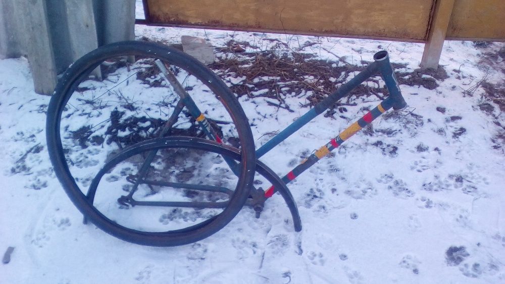Запчасти на Украину,Дорожный велосипед, рама "дамка",колеса