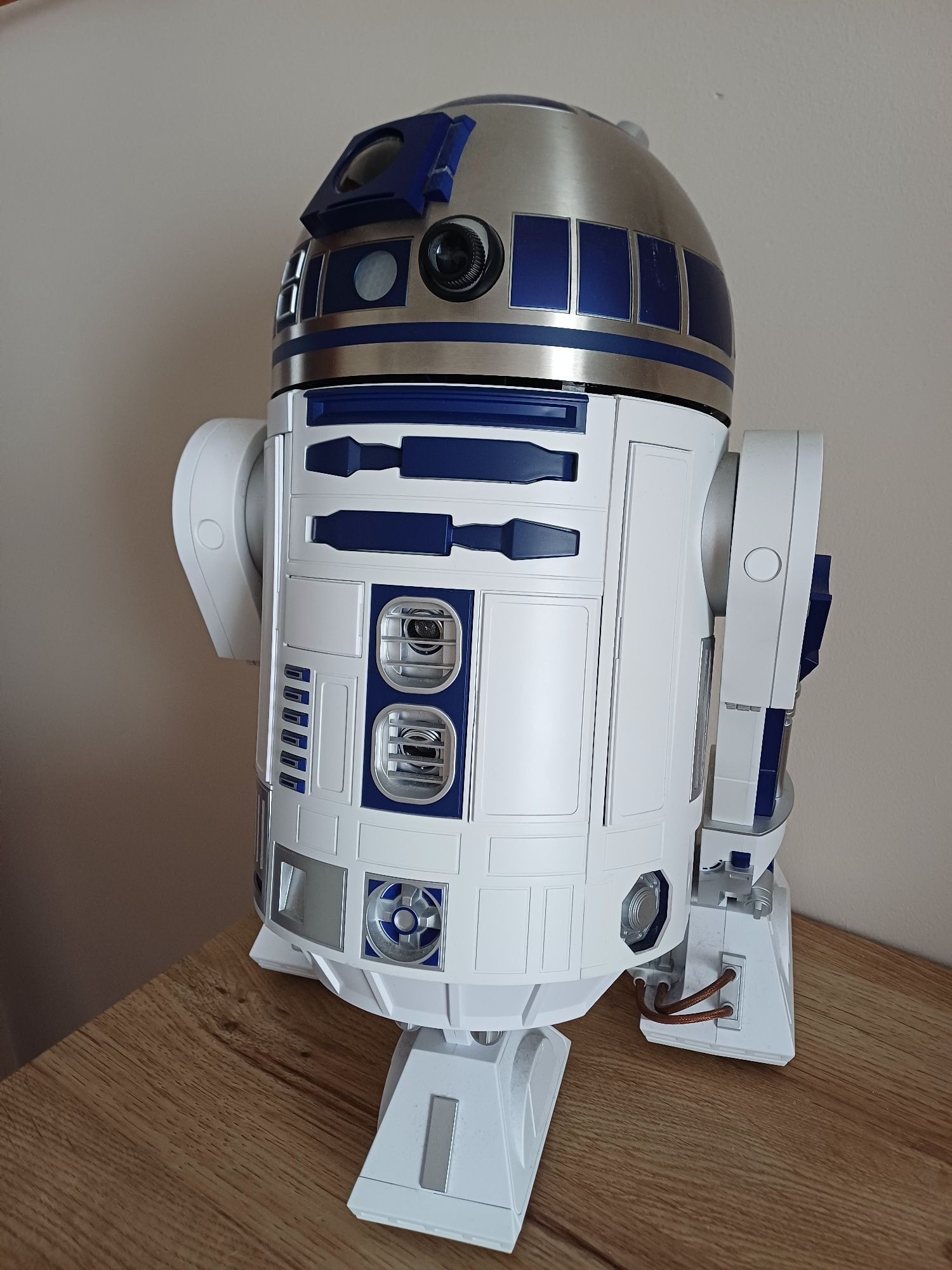 Robot R2-D2 interaktywny