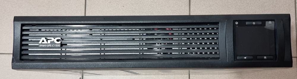 Ups APC smart ups c 1500 bez akumulatorów