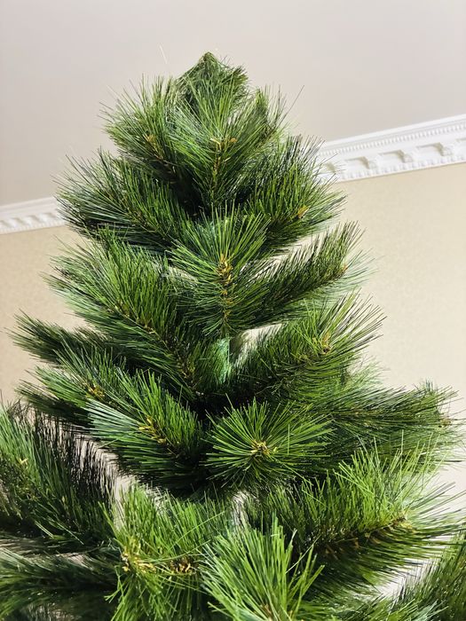 Искусственная новогодняя елка – высокая, пушистая, как настоящая!