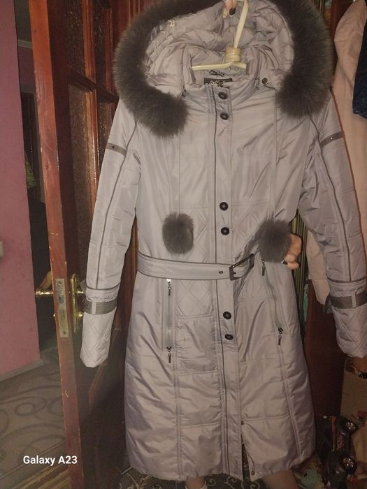 Пуховик зимній розміром 48