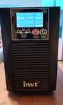 UPS 1000VA/900W.
