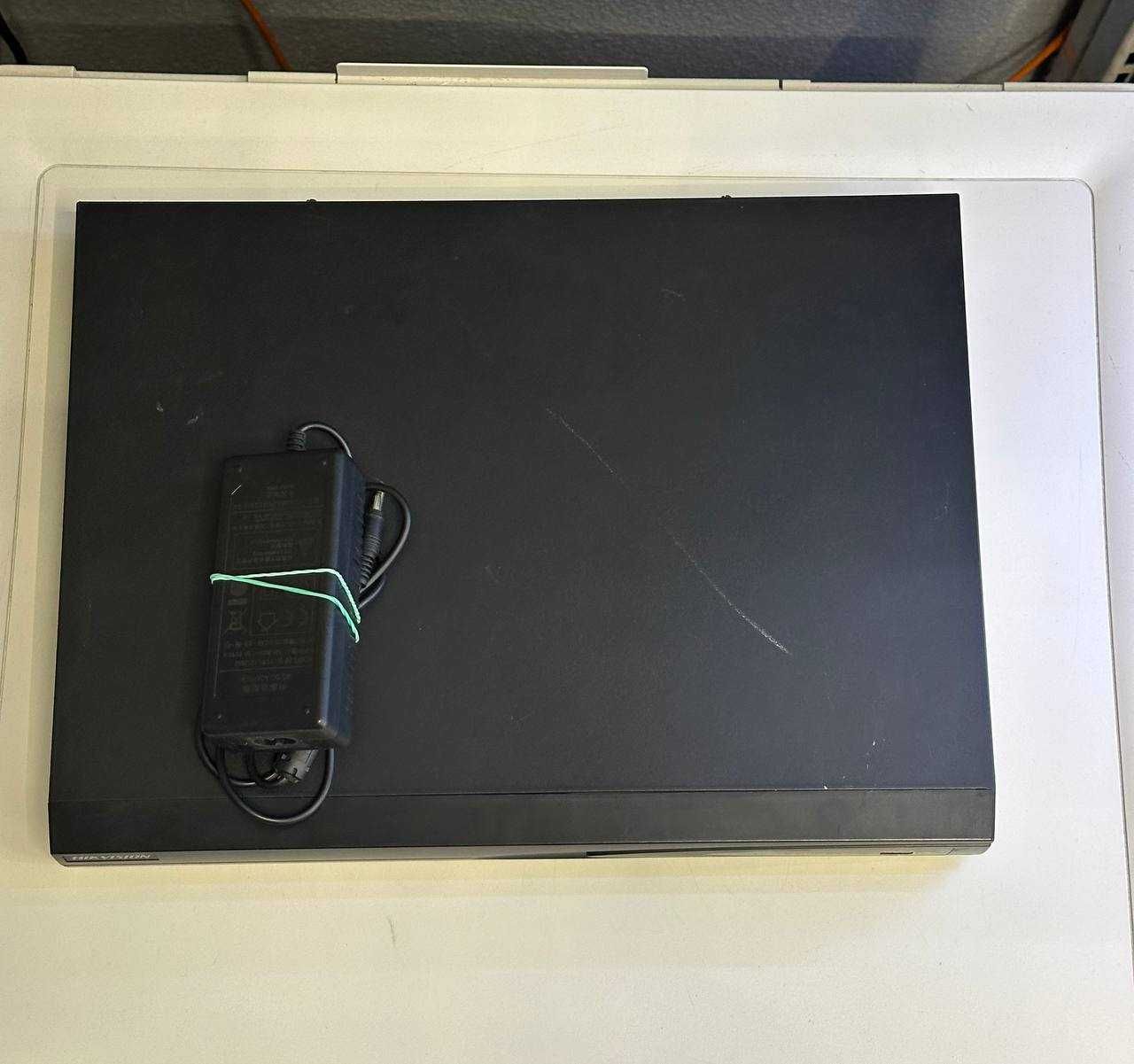 IP відеореєстратори (NVR) Hikivision DS-7608NI-E2 та DS-7616NI-K2/16P