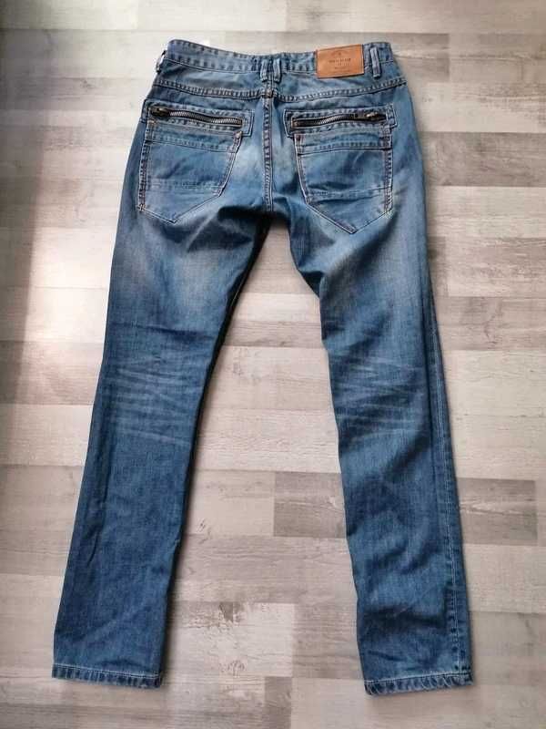 House dżinsy jeansy spodnie jeansowe proste z wysokim stanem W30 L32