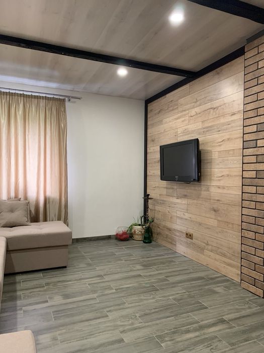 Подобова оренда будинку