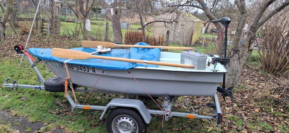 Łódka + silnik + wiosła+ akumulator- Szczecin