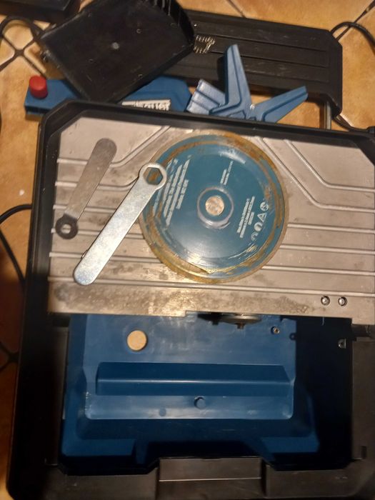 Przecinarka do płytek Erbauer 750W ERB337TCB 180 mm