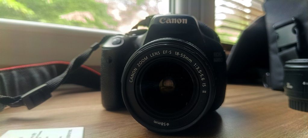 Canon EOS 600D - Lustrzanka APS-C + Obiektyw 18-55mm IS II i Jasny 50m