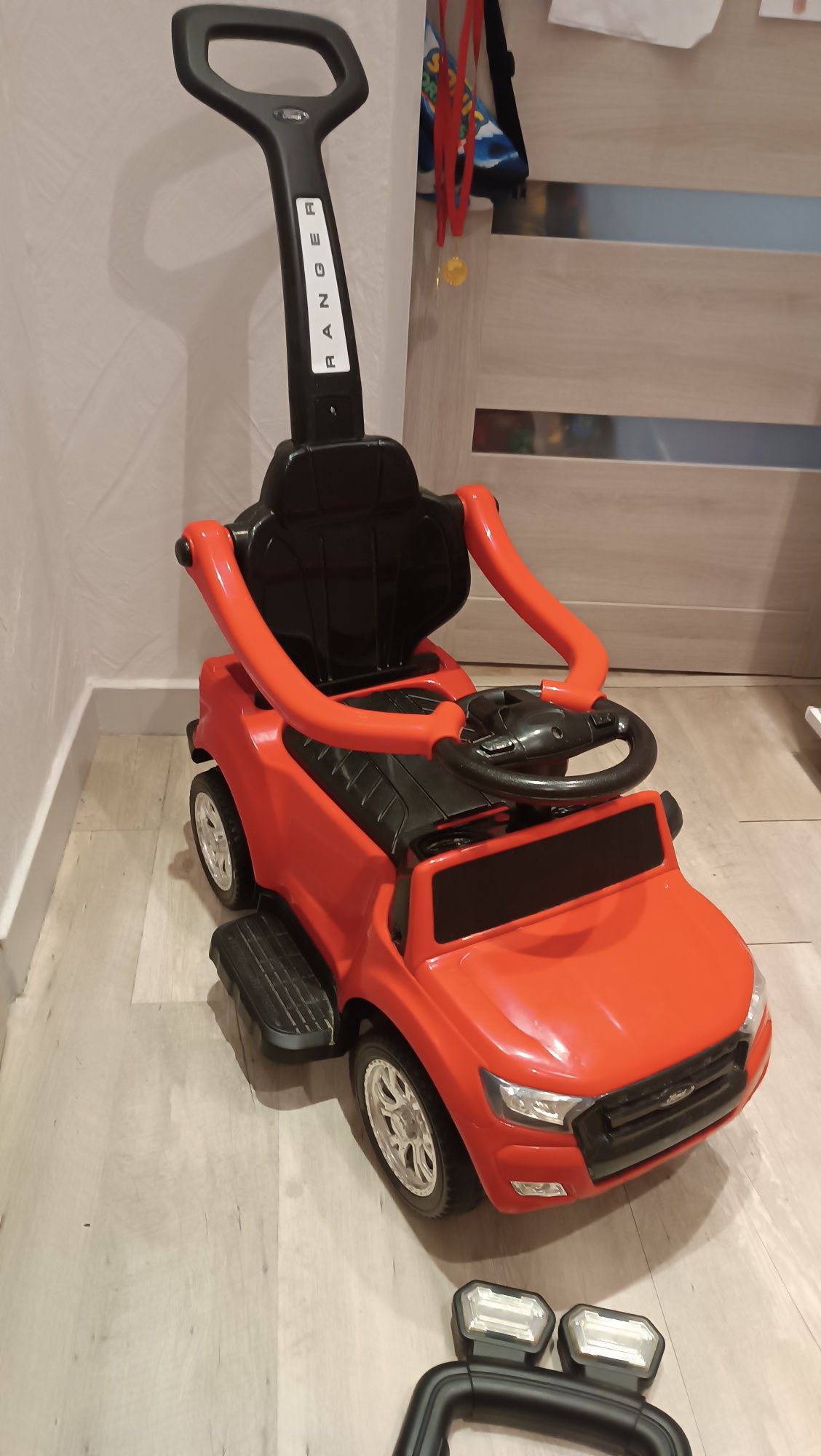 Jeździk Pchacz autko licencja ford ranger