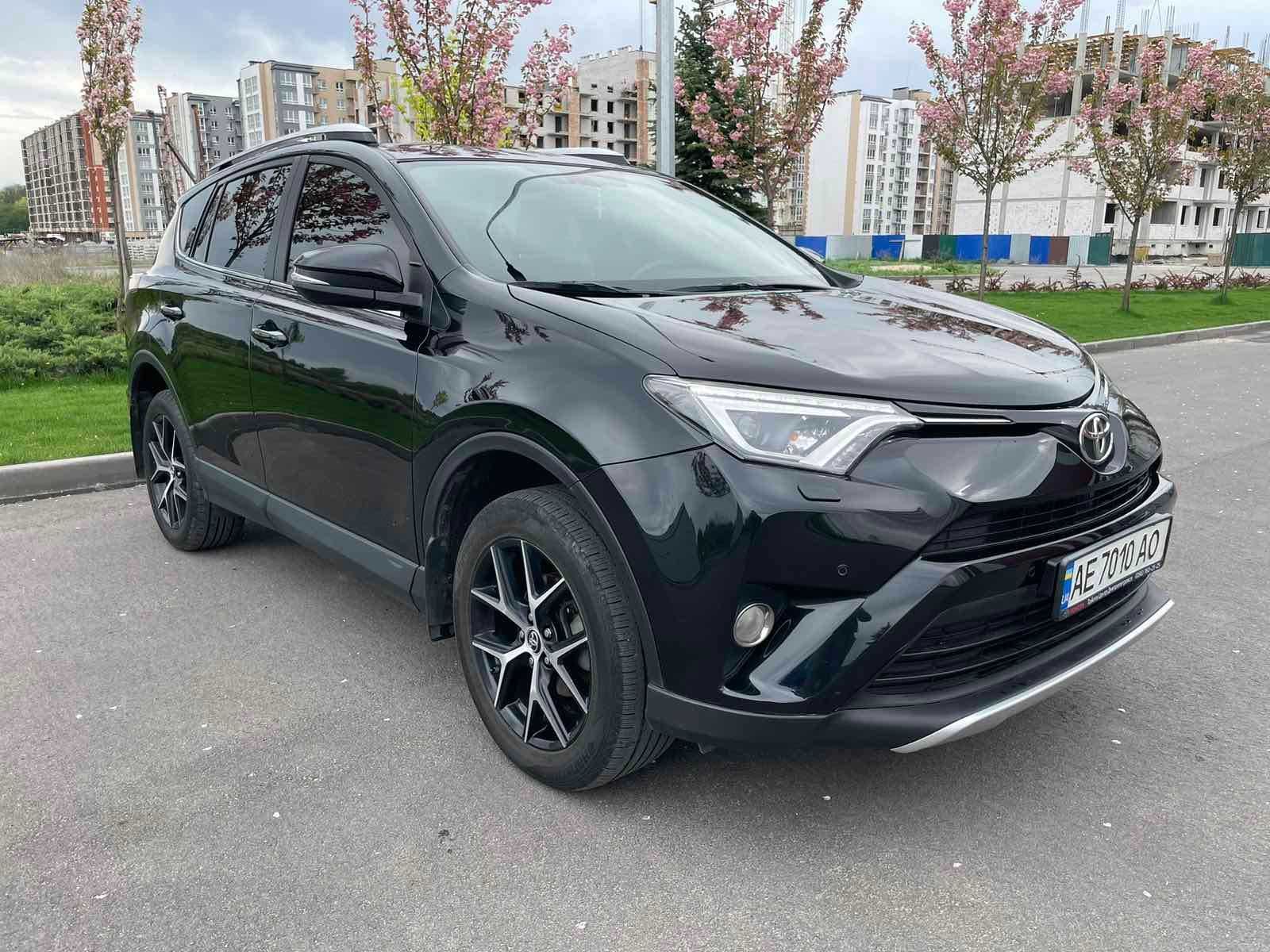 Продам Toyota RAV4 2016г., 2.2дизель/Акпп/Обмен/Рассрочка