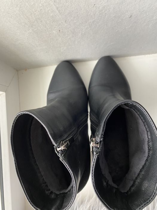 Сапожки женские  ботильоны на среднем каблуке 2 пары