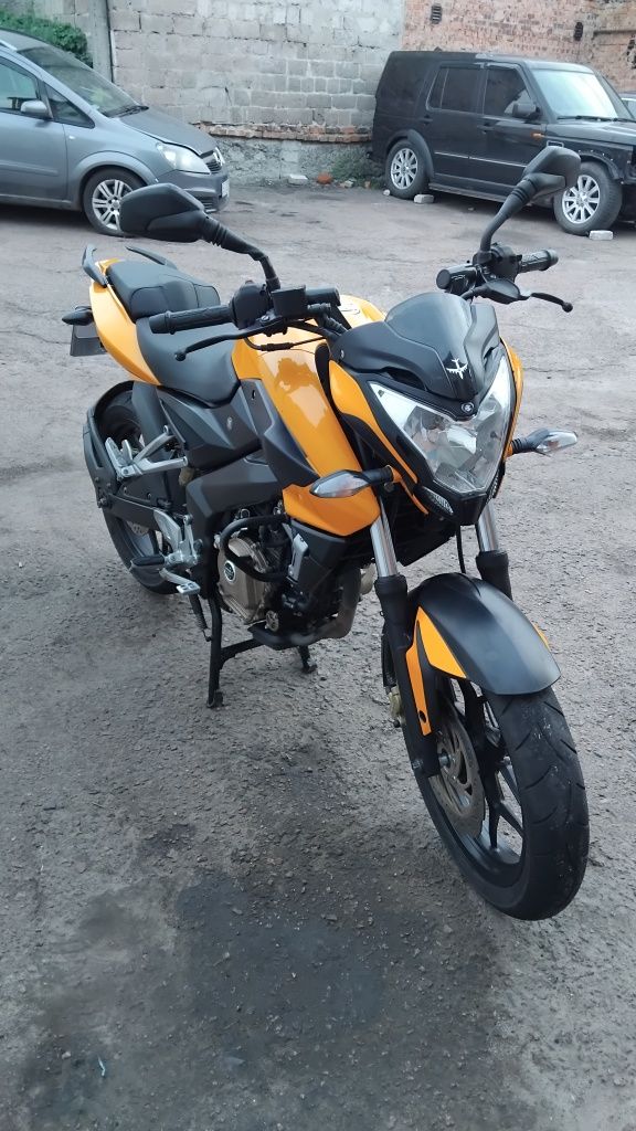 Bajaj Pulsar NS 200