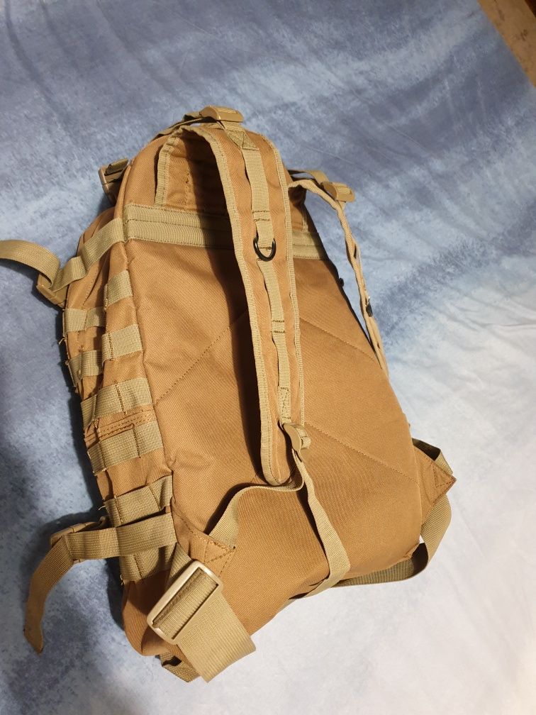 Mochila Molle Desert Tan 45L -Militar Airsoft campismo