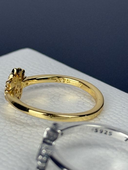 Nowy srebrny pierścionek Pandora Słońce i złoty Księżyc