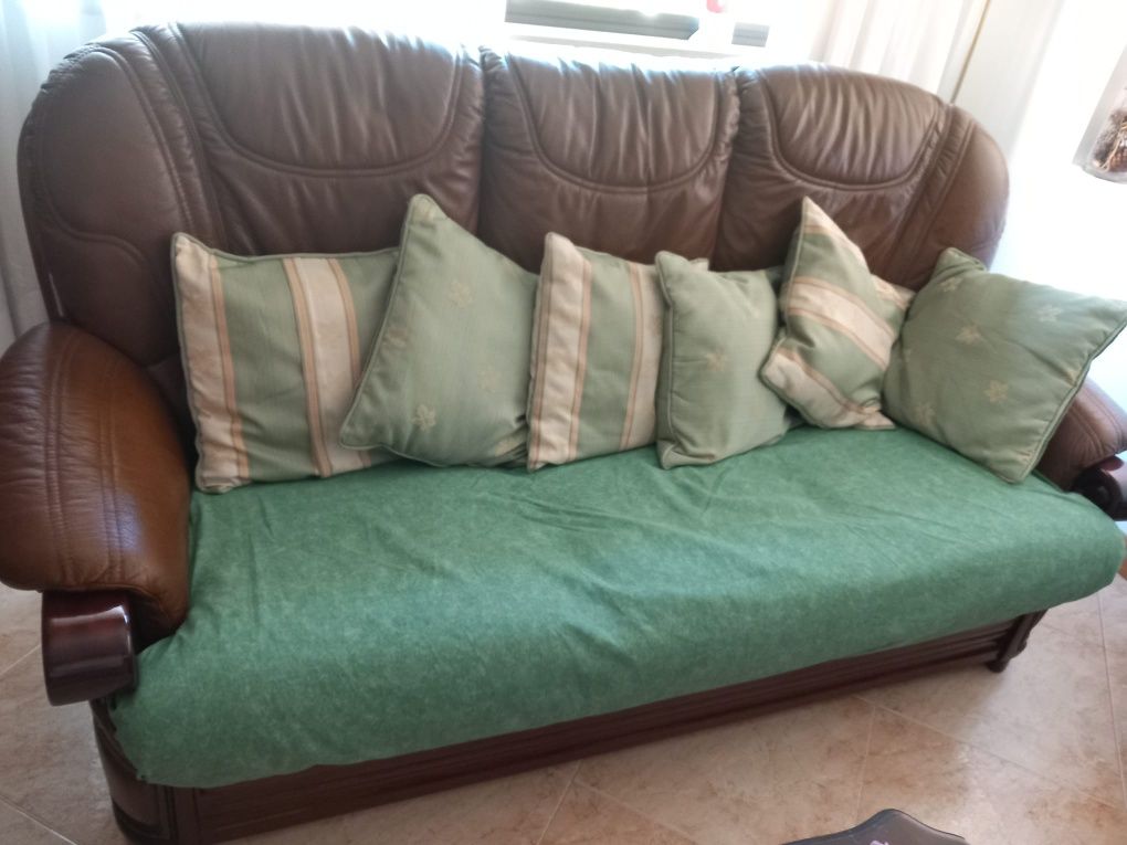 SOFÁ cama em PELE