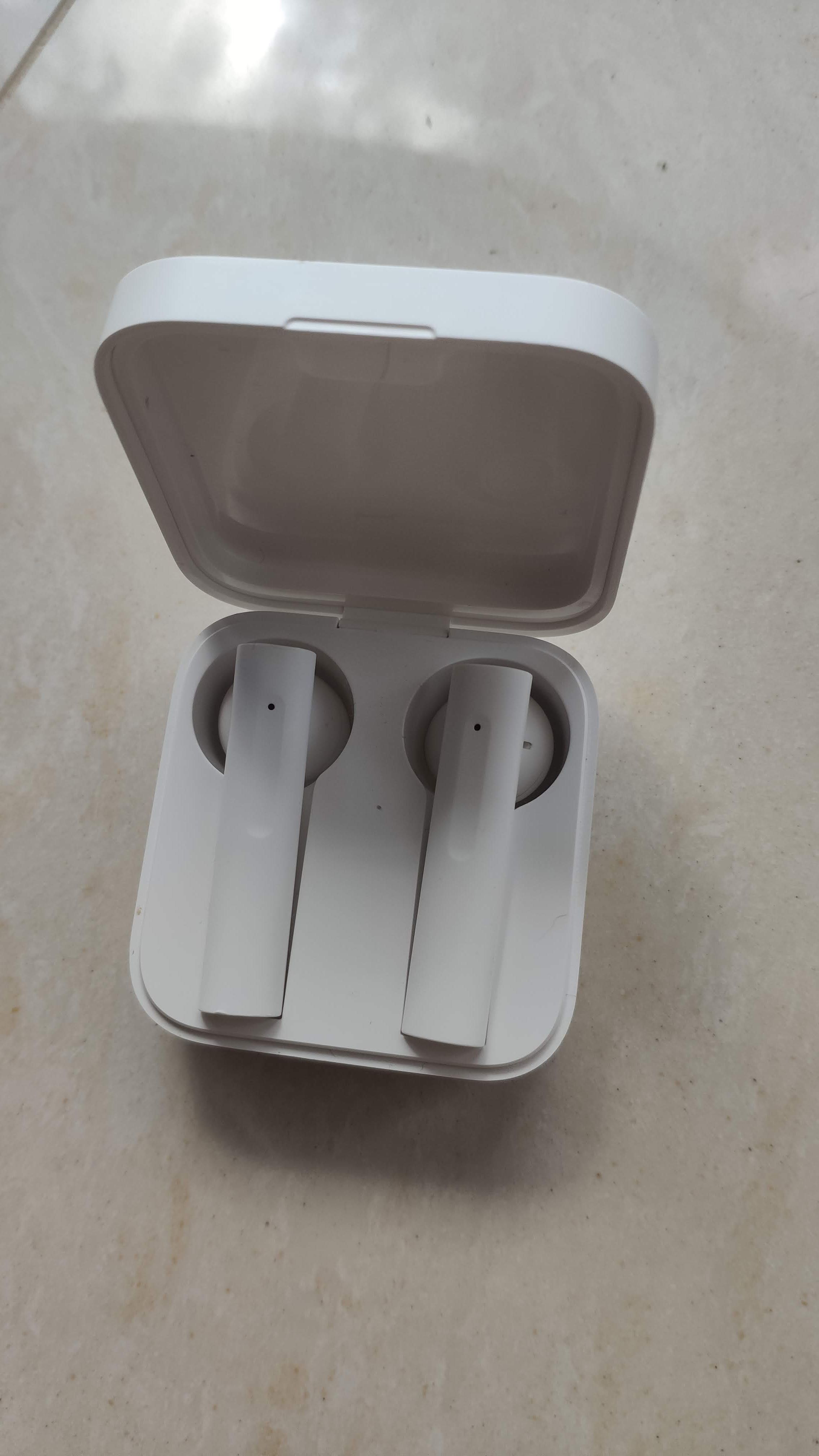 Słuchawki Xiaomi Mi True Wireless Earphones 2 Basic - stan bdb