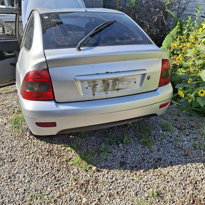 Разборка ВАЗ Приора хетчбек 2172