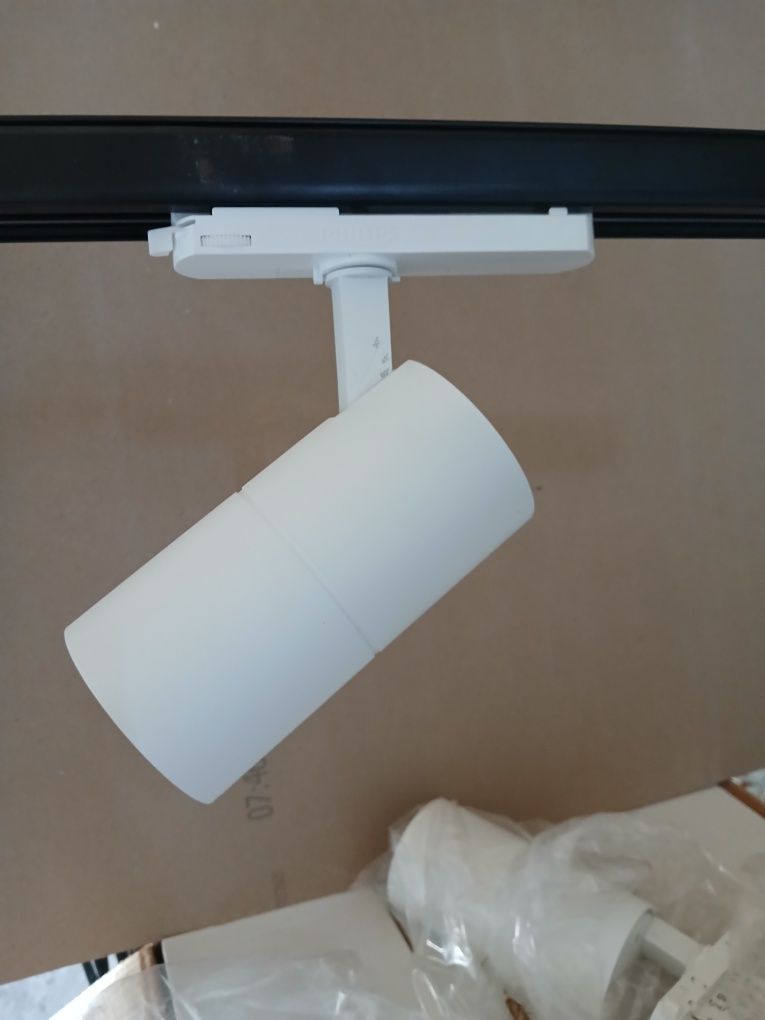 Nowe lampy Led do szynoprzewodu