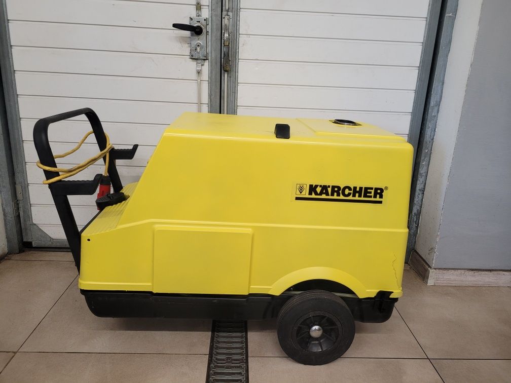 Myjka Ciśnieniowa Karcher HDS 690 * Gorąca Woda * Wolnoobrotowy silnik