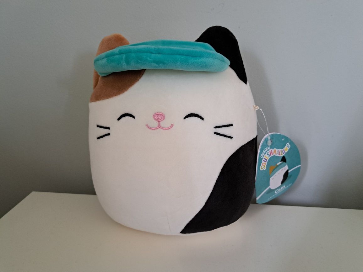 Squishmallows Cam Kot z czapeczką 19cm