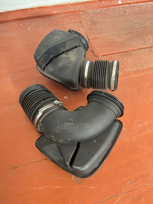 Резонатор повітря до патрубка повітряного фільтра